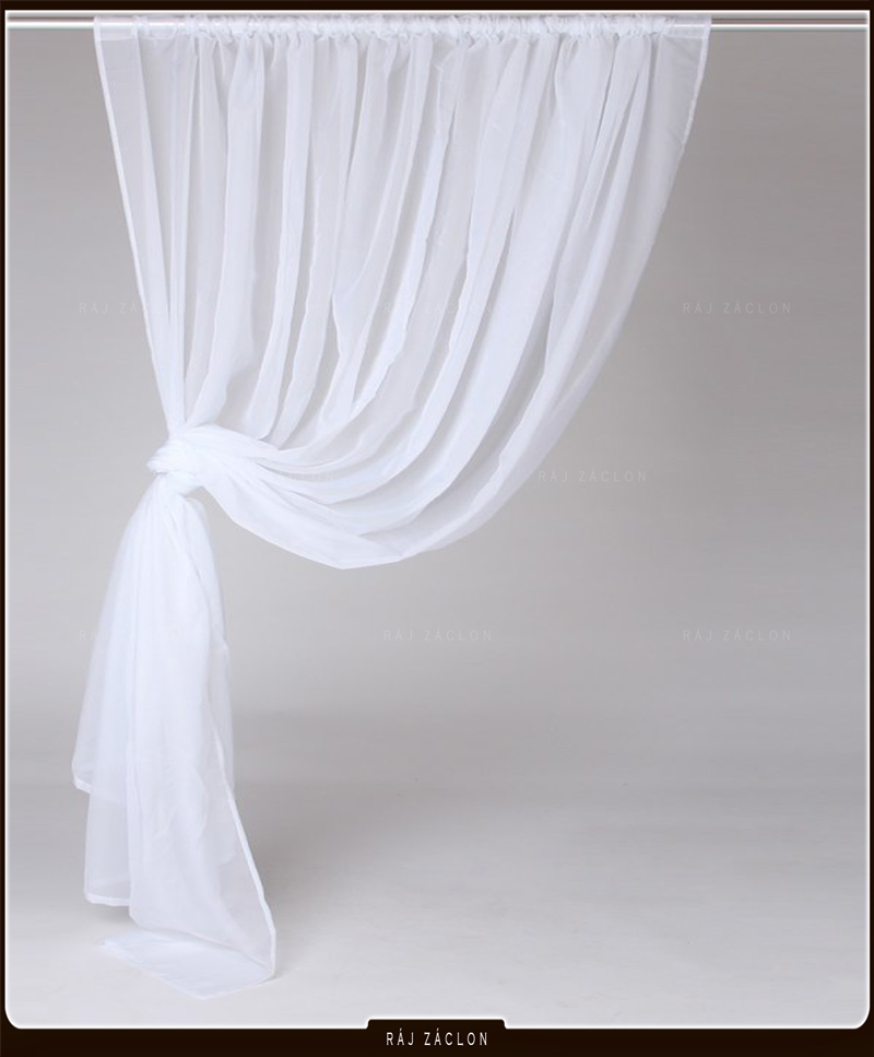Elegantní voálová záclona LUXOR - hotový kus výška 140 až 350 cm, šířka 140 cm.