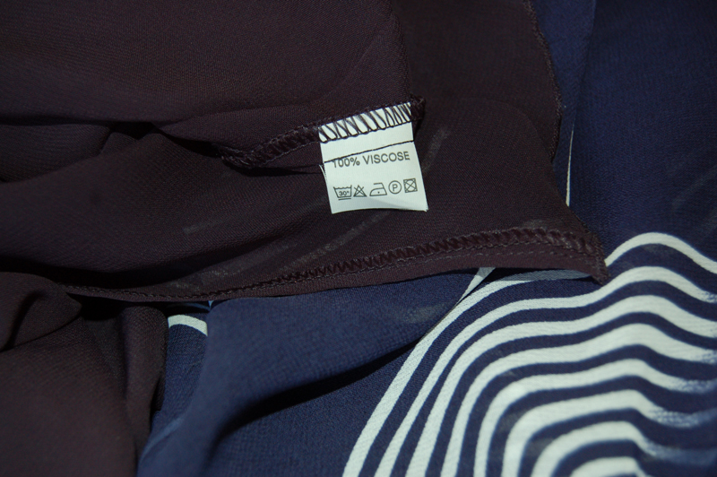 Dámský luxusní kostýmek se sukní - modrý.