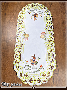 Vyšívaný ubrus 40 cm x 85 cm - velikonoce