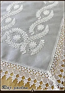 Vyšívaný Ubrus s krajkou 60x120 cm