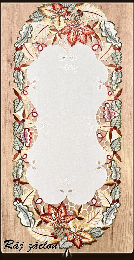 Vyšívaný malý ubrus  40x85cm