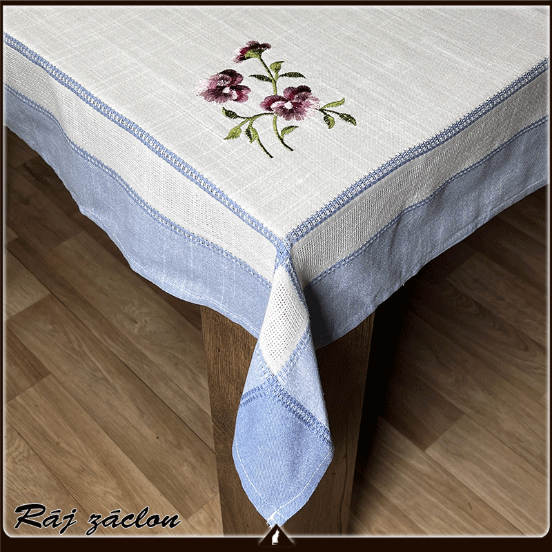 Ubrus na velký stůl vyšívaný - 150 cm / 220 cm.