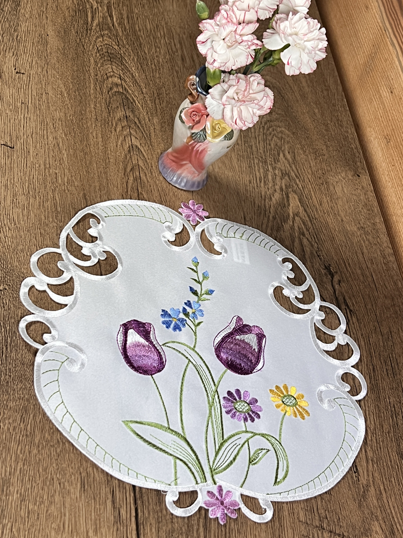 Vyšívaný ubrus kulatý malý Tulipán - Ø 30cm