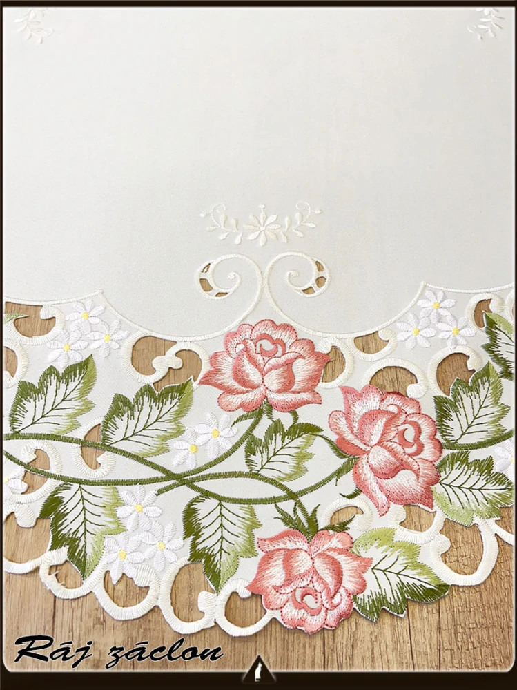 Vyšívaný ubrus  60x120cm Růžička